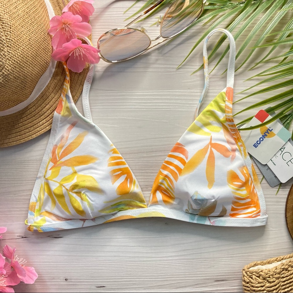 L*Space 🌼 Millie Floral Tropical Tri Top